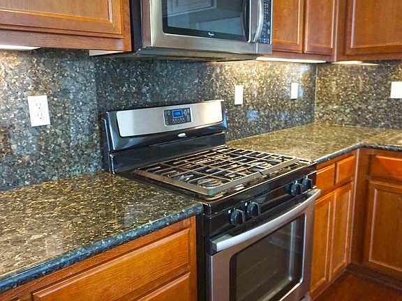 2nd image of 1466 Santona St