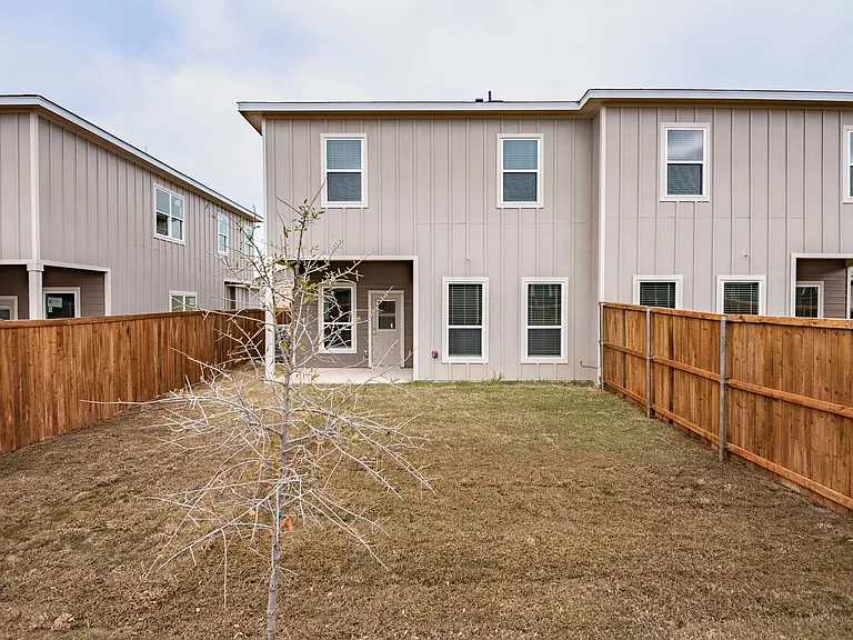 640 Wheatfield Dr — Photo 26