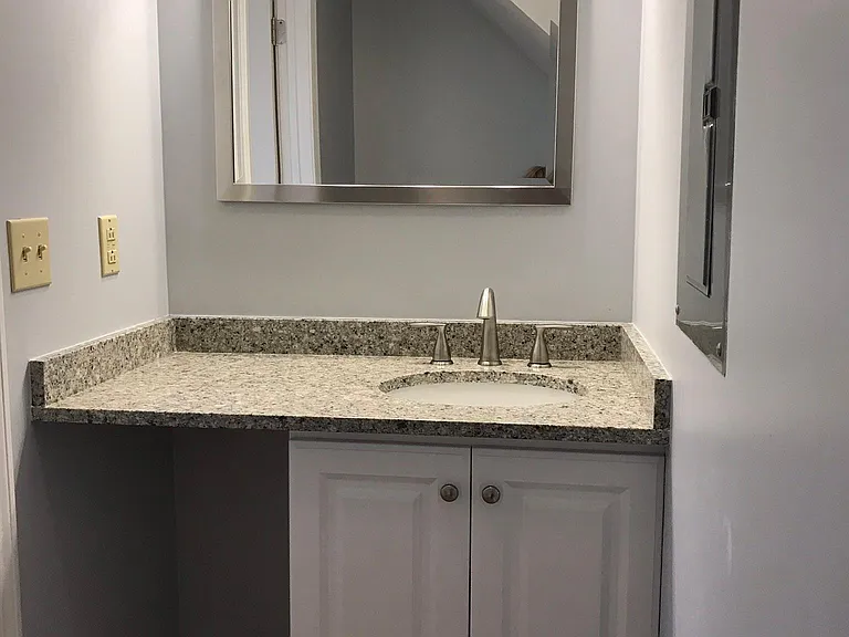 77 Baldwin Dr — Photo 12