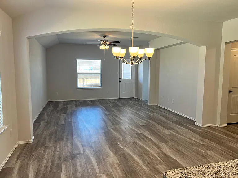 113 Kyra Ln — Photo 10