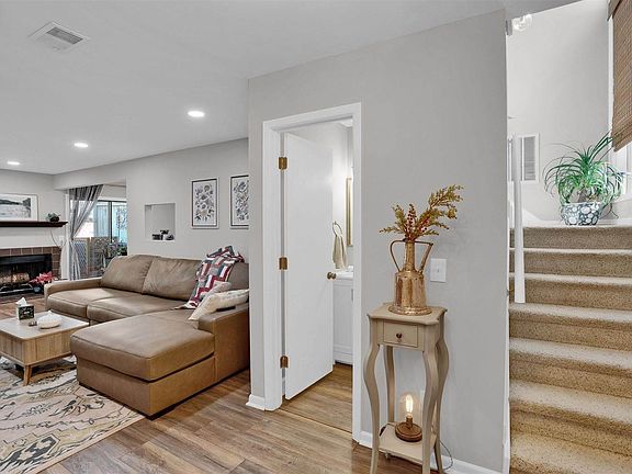 3rd image of 213 Mariners Row