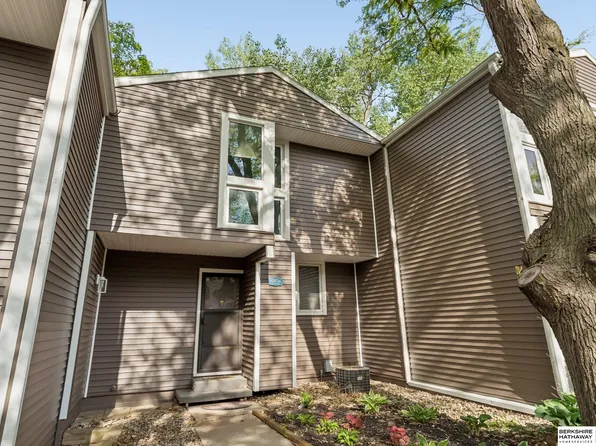 10836 Seward St, Omaha, NE 68154