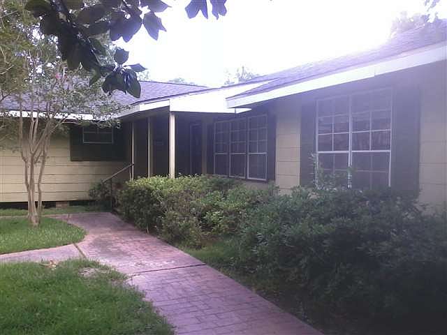 1st image of 4420 Ferndale Dr