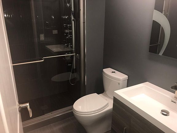 3rd image of 9731 N Fox Glen Dr APT 1A