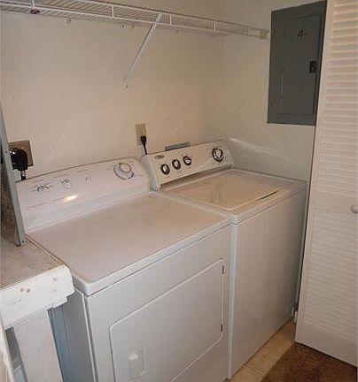 3rd image of 2845 Magdalina Dr APT 4
