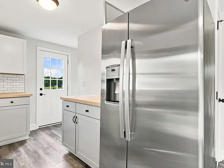 306 Fegan Rd — Photo 34