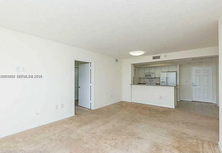 19501 W Country Club Dr #2205 — Photo 3