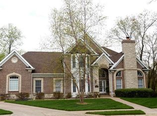 609 Essex Ct, Saint Louis, MO 63122