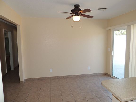 3rd image of 3250 Thistle Dr