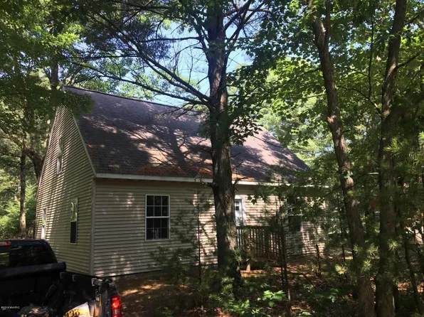 1321 Scenic Dr, Muskegon, MI 49445
