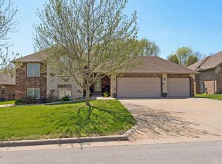 1545 N Oakfair Place, Springfield, MO 65802
