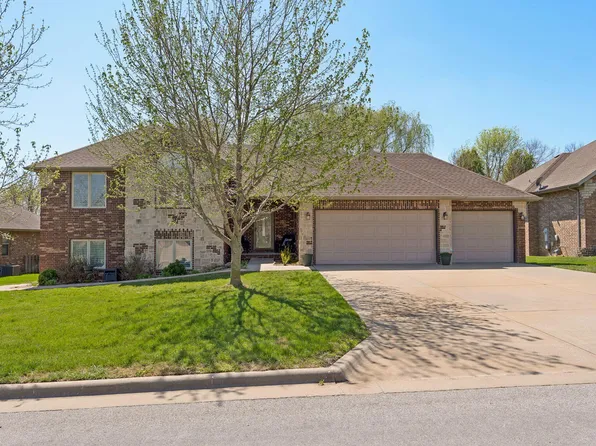 1545 N Oakfair Place, Springfield, MO 65802