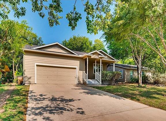 2nd image of 3204 S Oak Dr