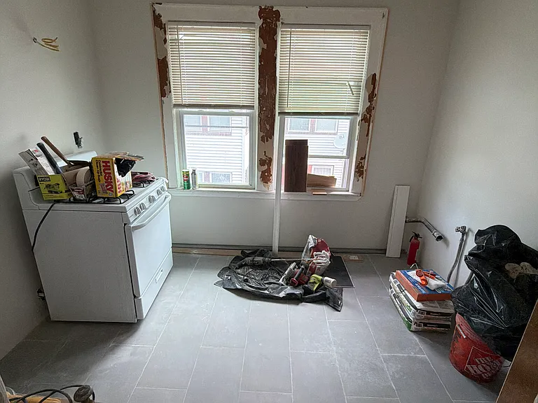 KITCHEN COMIN SOON