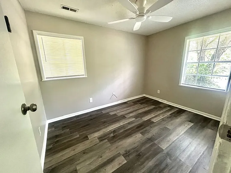 2307 Mount Vernon Rd NW — Photo 8