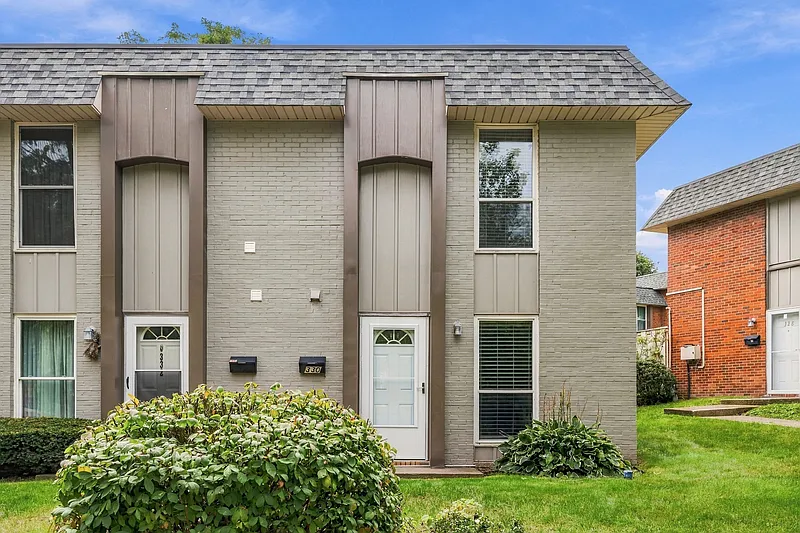 330 College Park Dr #1