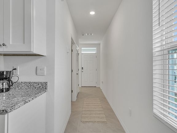 2nd image of 1149 Cascades Ave