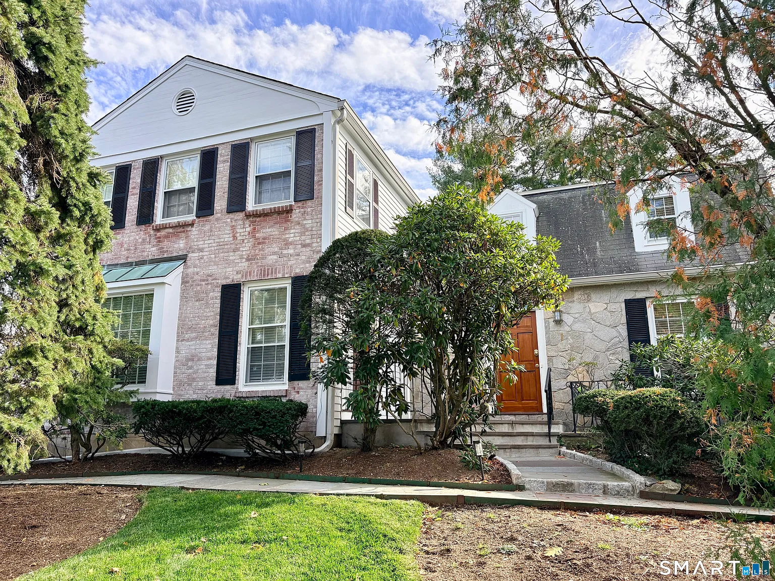 4 bed, 3.0 bath, 2012 sqft, $7,250 — Photo 1
