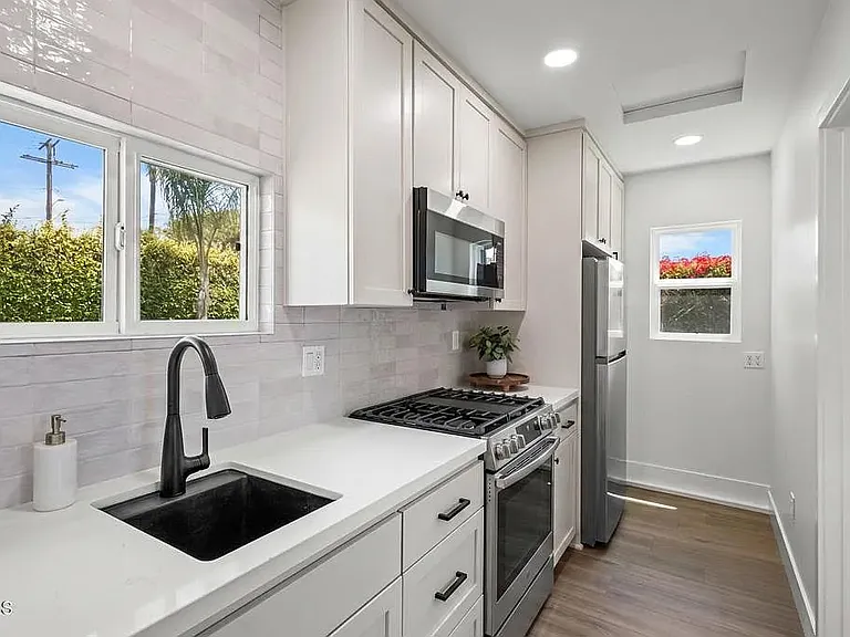 344 Jones St — Photo 3