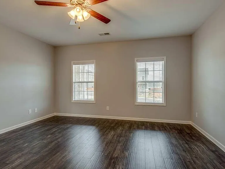 7416 Marisa Way — Photo 13