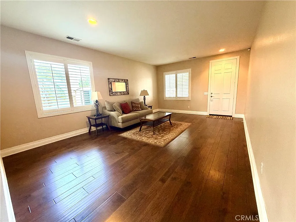 3 bed, 1767 sqft, $3,500 — Photo 4