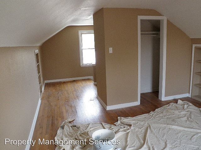 2nd image of 15734 Ash Ave