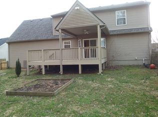 6913 Samuel Long Way, Louisville, KY 40229