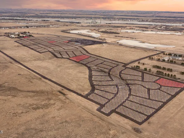 3212 Cherry Plum Ct NW, Mandan, ND 58554