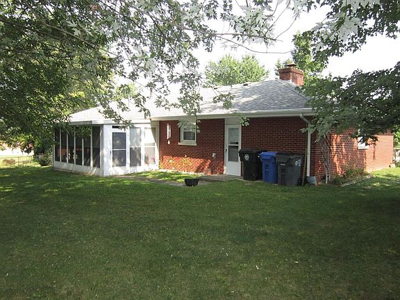 4th image of 425 McKenna Ct