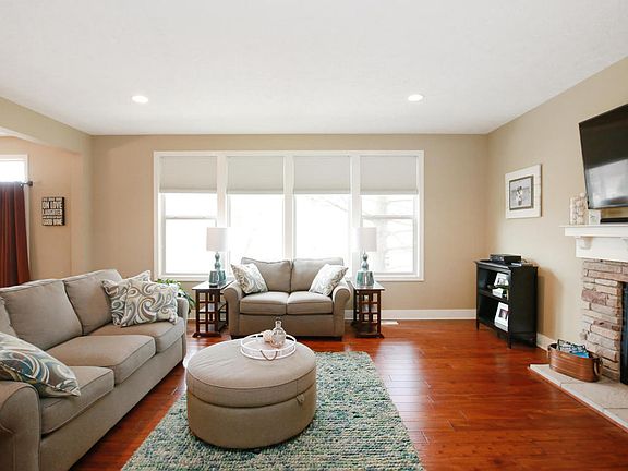 4th image of 13895 Sugarbush Ln