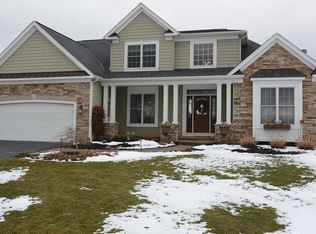 1 Tea Olive Ln, Fairport, NY 14450