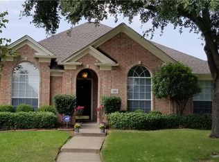 203 Touchdown Dr, Irving, TX 75063