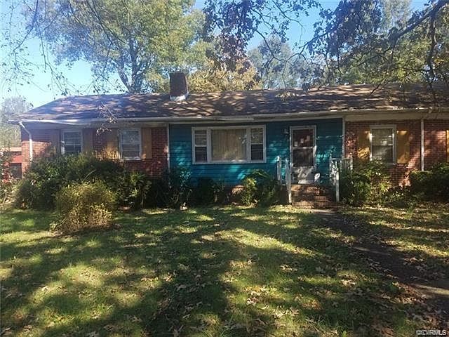 1st image of 843 Woodhaven Dr