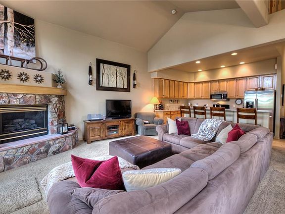 5th image of 536 Highwood Cir #21