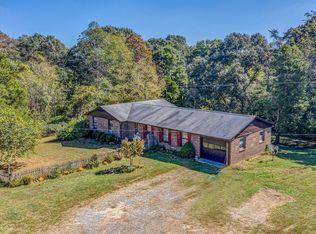 1428 Gosling Dr, Bedford, VA 24523