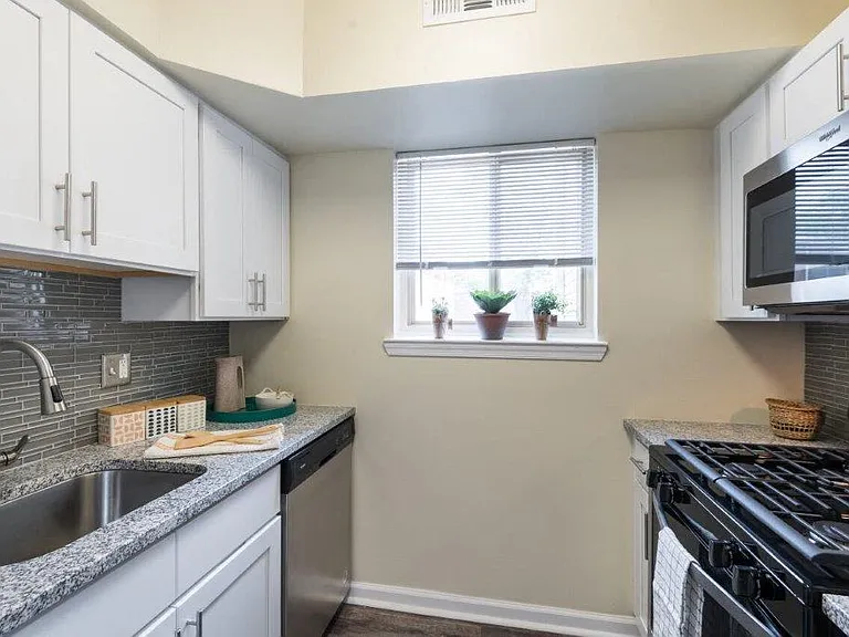 Glen Mar Apartment Homes — Photo 3