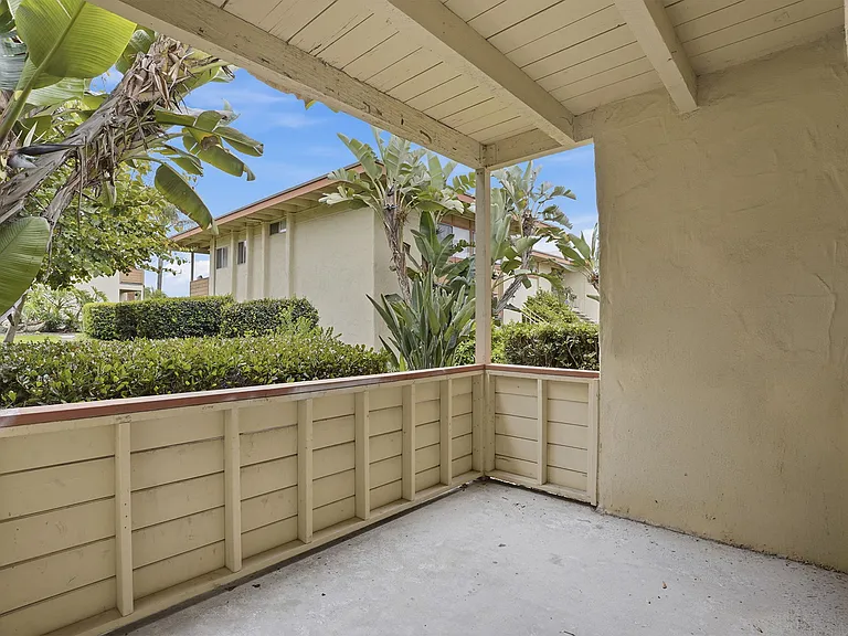 6864 Hyde Park Dr #C — Photo 13