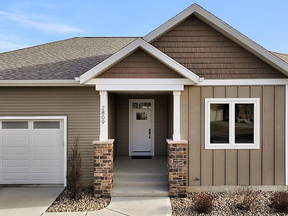2nd image of 2809 Hickory Road