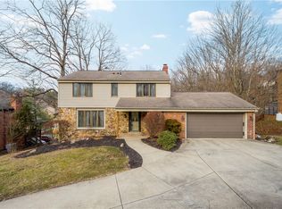 222 Clubview Dr, Mcmurray, PA 15317