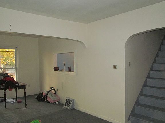 4th image of 553 Buffalo St