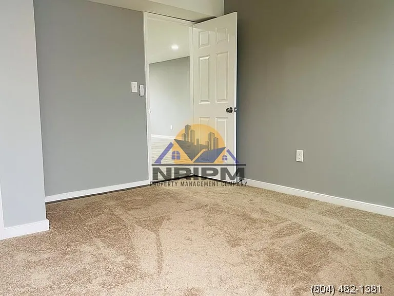 2117 Wood St — Photo 6