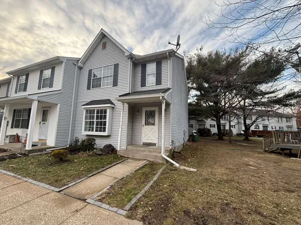 520 Davids Ct, Lakewood, NJ 08701