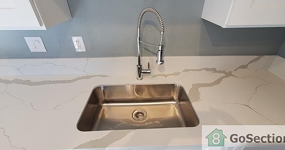 4th image of 4300 N Lamont St APT 219