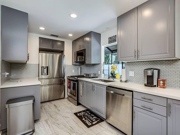 f3752fc549c64a95b7ff3235993fc7dd