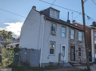 16 Neversink St, Reading, PA 19602