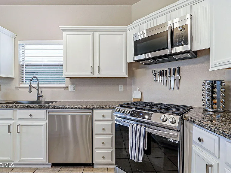 7120 Falling Leaf Cir — Photo 21