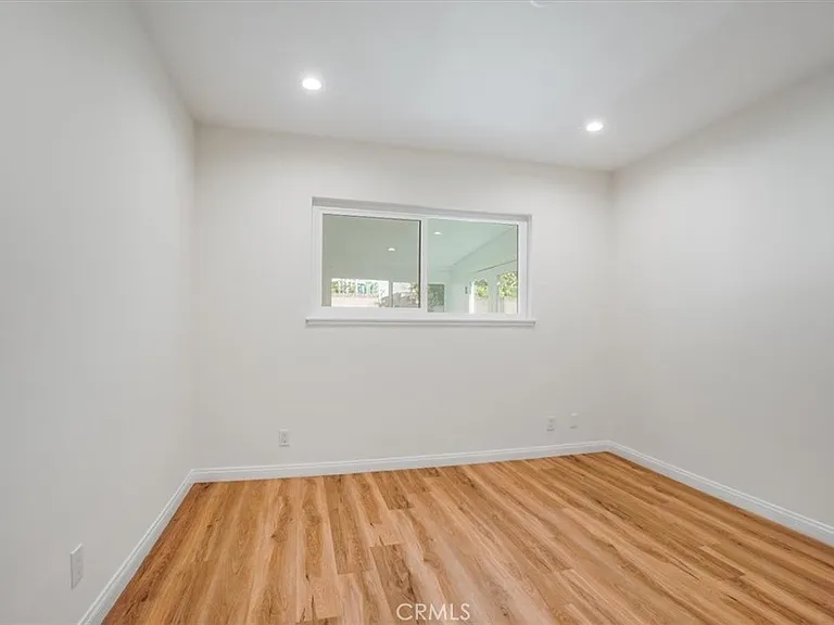 16329 Napa St — Photo 22