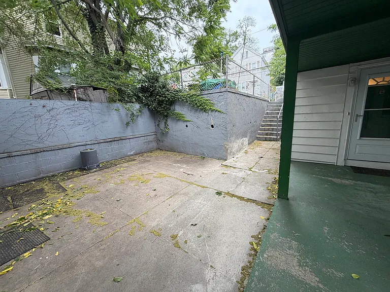 231 Leyden St #B — Photo 9
