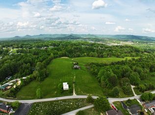 1600 Sandhill Rd, Irvine, KY 40336