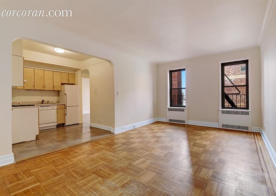 1st image of 20 Plaza St E APT F21